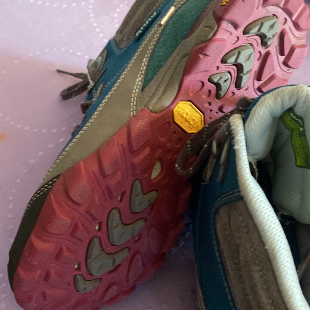 Ahunu women shoes size 6 - Picture 4 of 5